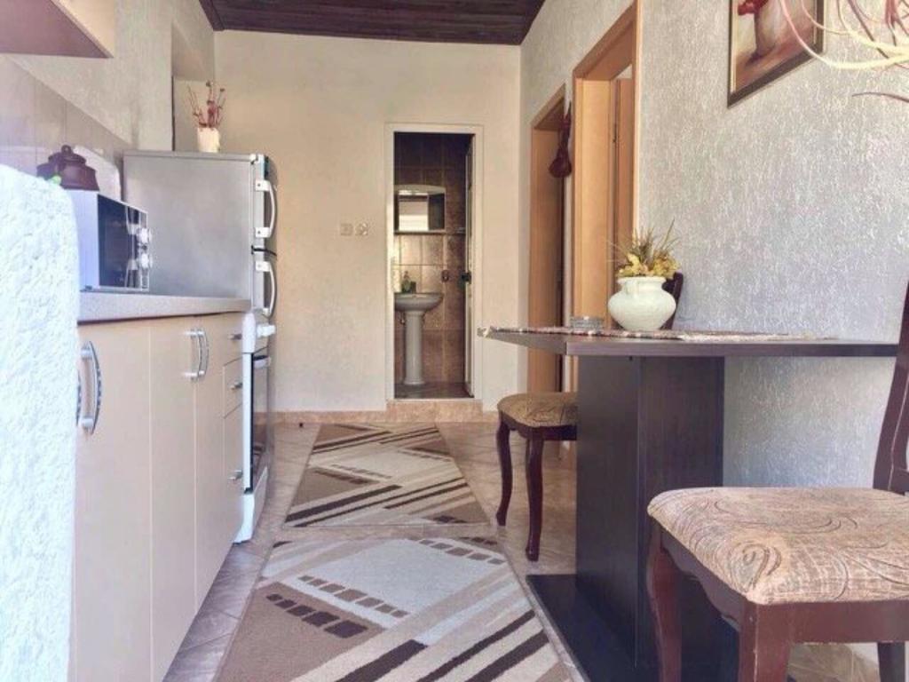 Apartments Zuto Улцинь Екстер'єр фото