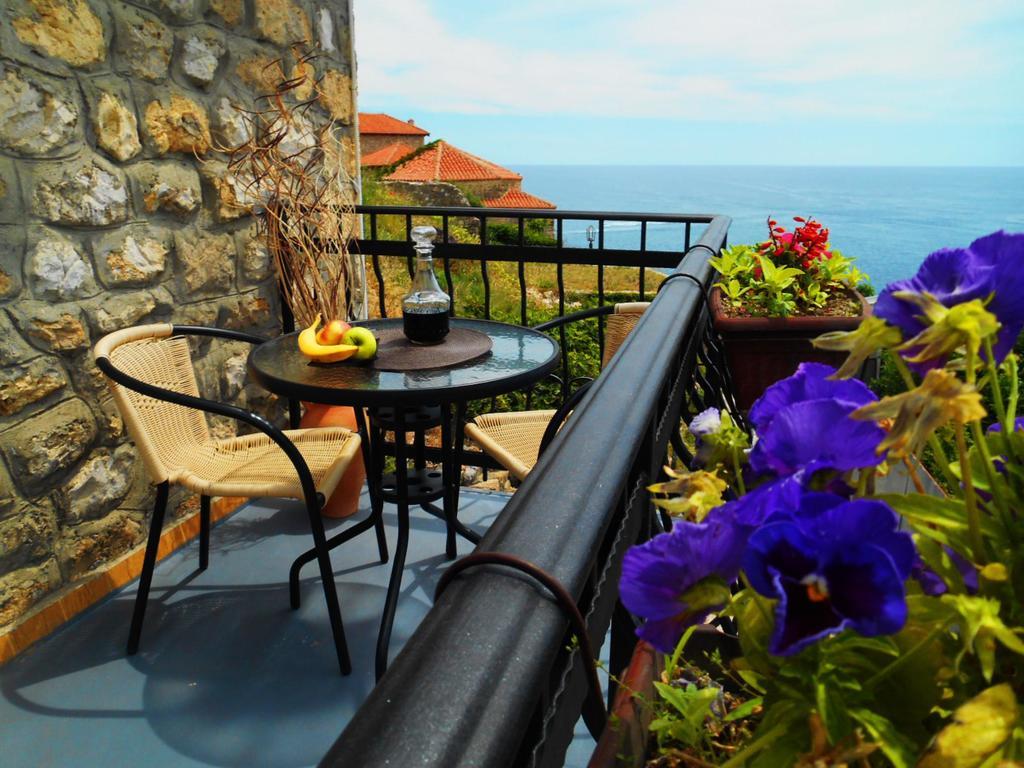 Apartments Zuto Улцинь Екстер'єр фото